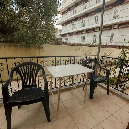 Thoma-is يميناريا