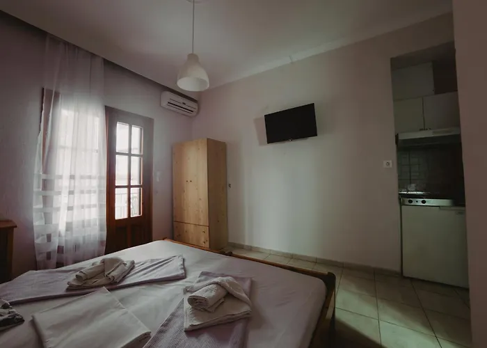 Thoma-is * Limenaria (Thasos)